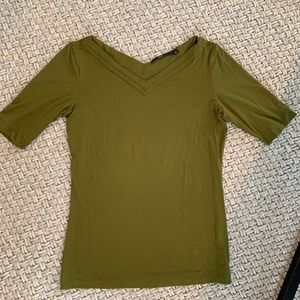 Hugo Boss short sleeve V-neck knit moss green